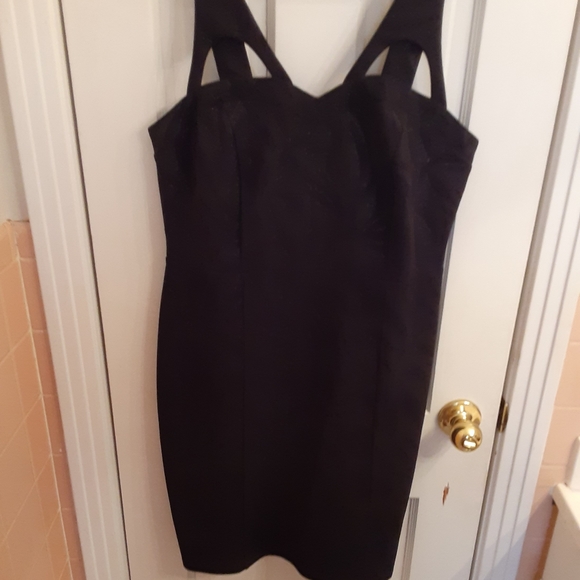 Dress - Picture 4 of 4